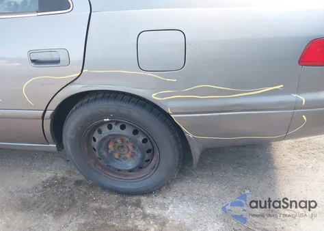 2001 Toyota Camry Le from USA, damaged, VIN 4T1BG22K01U070375